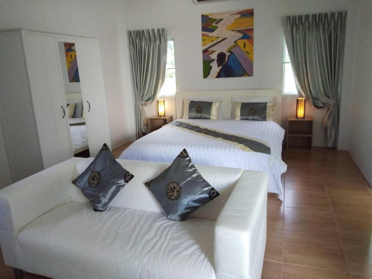 La Maison Ya Nui Resort Phuket Rawai ภายนอก รูปภาพ
